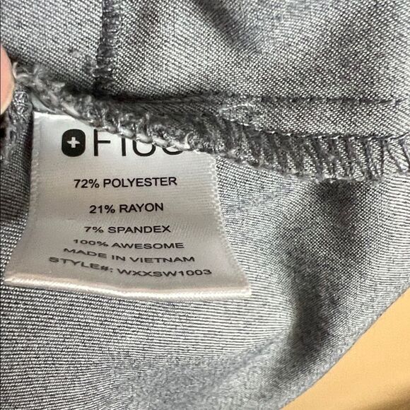 FIGS Women’s Size XXL Gray Graphite “Rafaela” Oversized Scrub Top WXXSW1003 - Picture 6 of 11